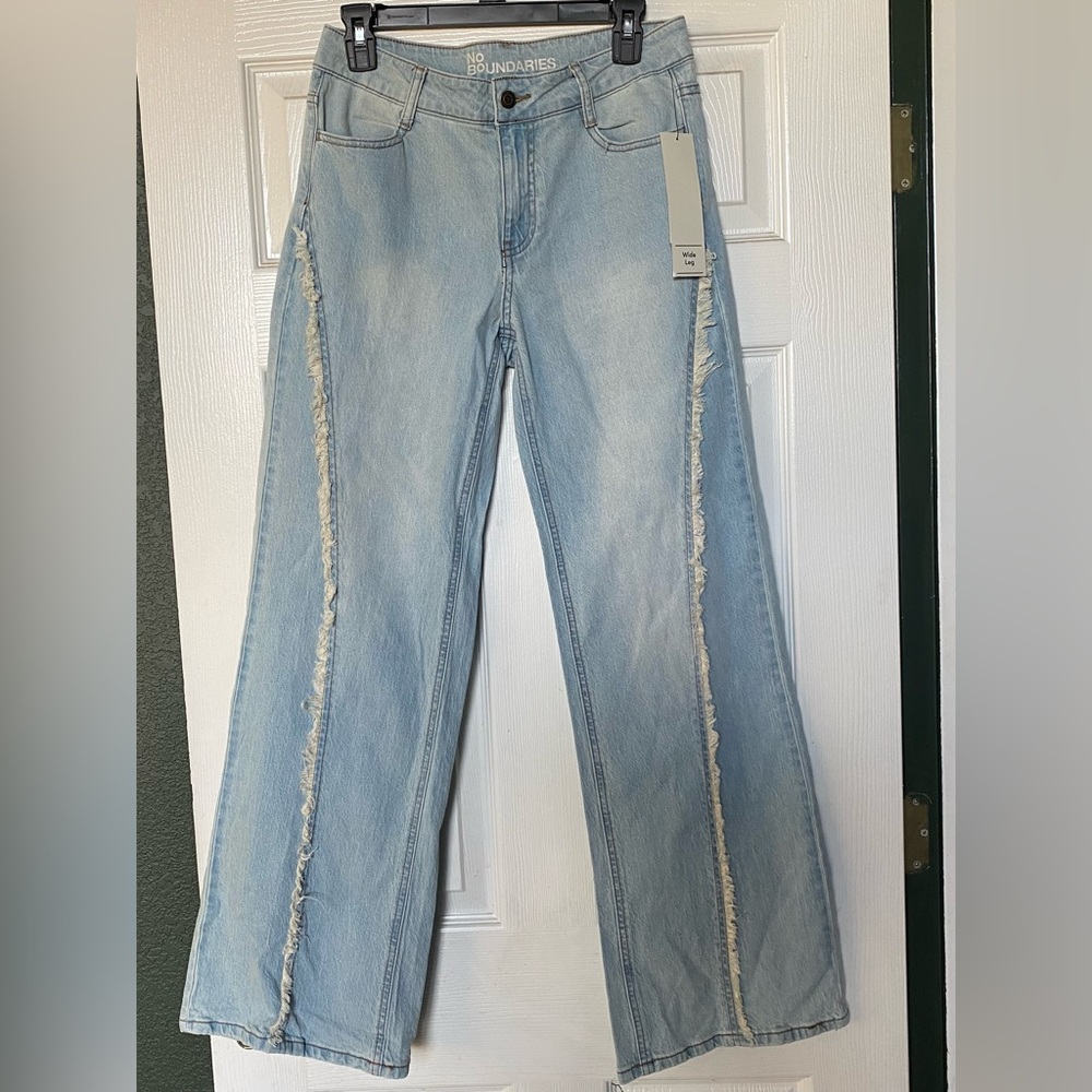 Mid rise wide leg fringe seam jeans